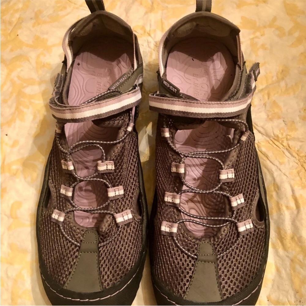 Jambu walking shoes. Any weather or terrain. Machine washable.